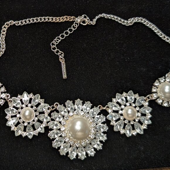 Vintage Flower Statement Necklace, White Rhinestones, Beautiful Faux Pearls - Picture 3 of 3